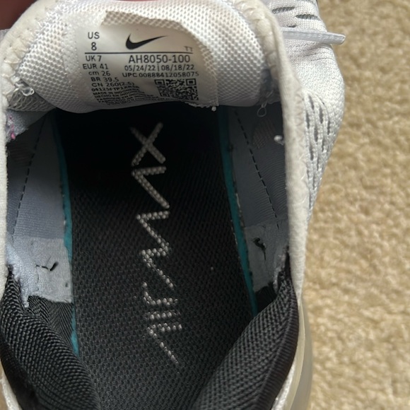 Nike Men’s Air Max 270 Shoes - Picture 6 of 7